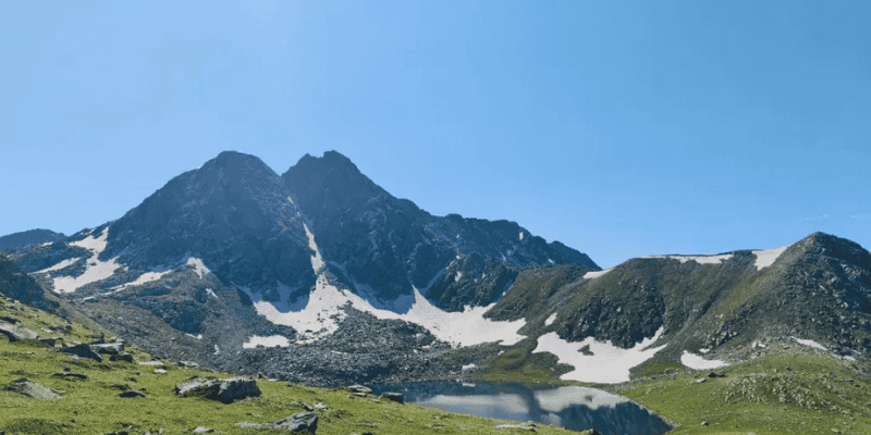 ultimate kashmir treks comparison guide 2026